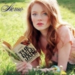 Аватар, аватар, аватар.... - 99px_ru_avatar_147384_rijevolosaja_devushka_lejit_na_trave_s_knigoj_leto.jpg