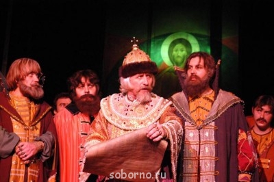 Сцена из спектакля "Царь Фёдор Иоаннович"