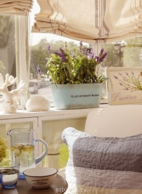 Интерьер - у окна.jpg