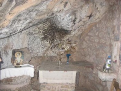 Пещера, в которой 23 года подвизался святой Климент.