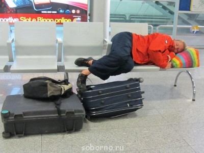 Корфу, Бари и материковая Греция. Записки упрямого ослика - аэропорт катания.jpg