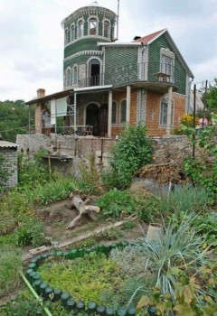 RU - рідна Україна - dacha-butylki1.jpg