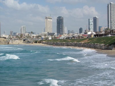 вид на тель-авив с яффы<br />средиземное море