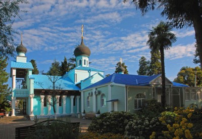 Сочи и окрестности 2010 - Свято-троицкий храм. адлер.jpg